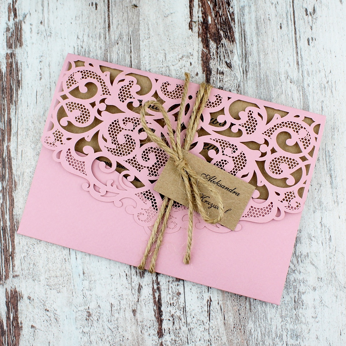 Różowe, rustykalne, eko zaproszenia ślubne w kształcie koperty