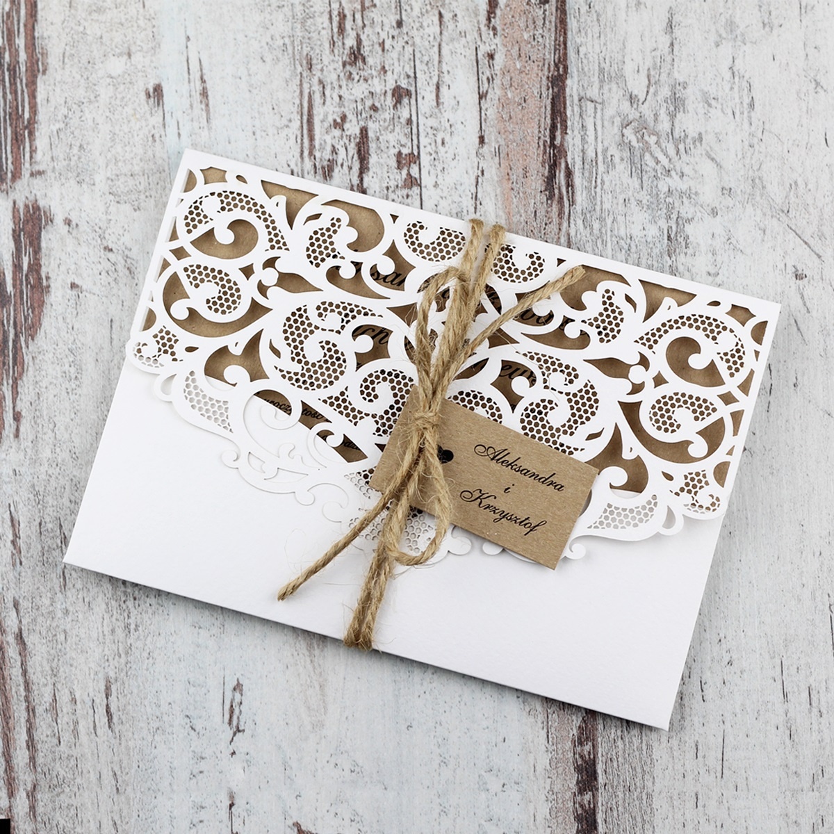 Białe, rustykalne, eko zaproszenia ślubne w kształcie koperty