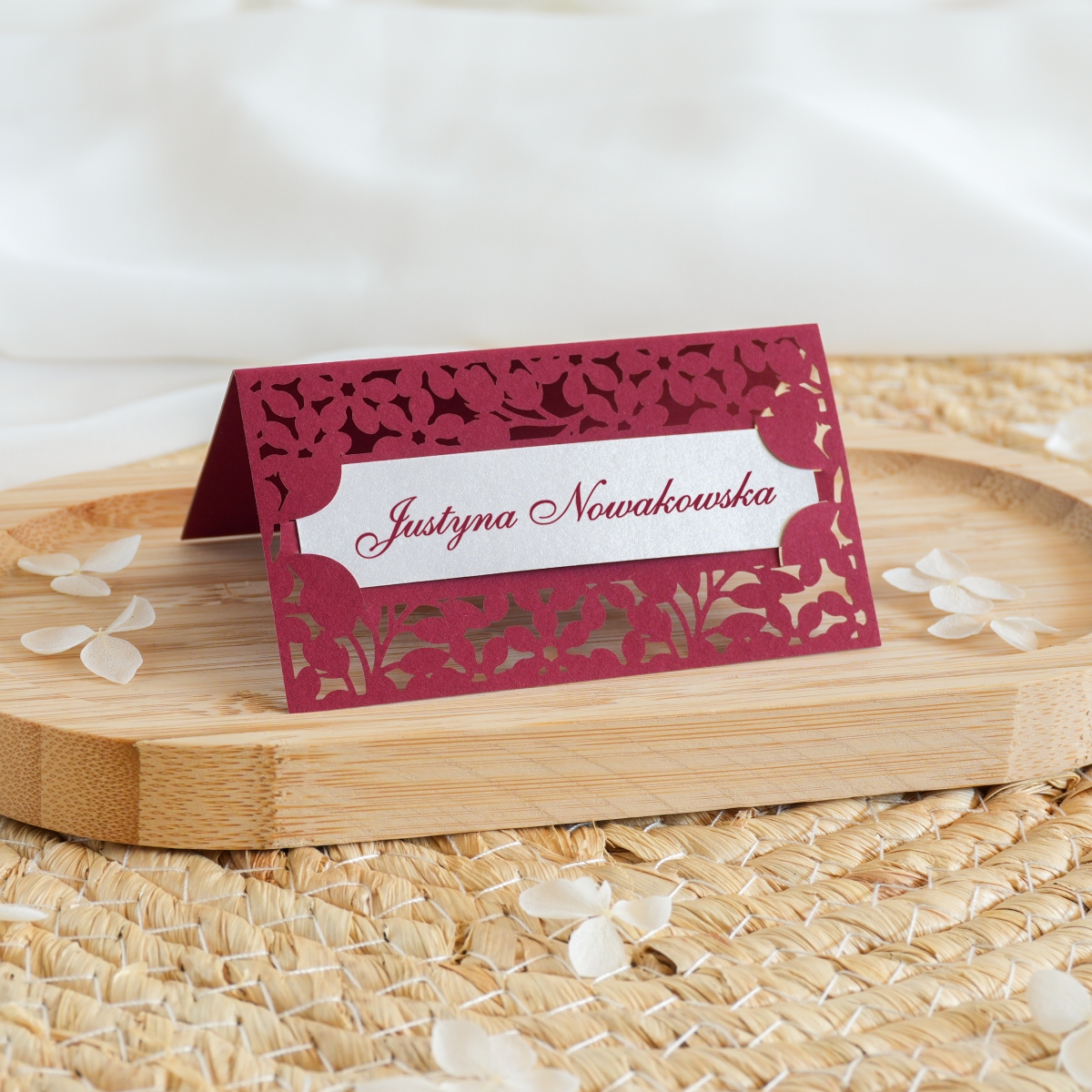Bordowe, eleganckie ażurowe winietki na stół  - bordo 01